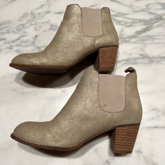 Cream bootie  - Picture 7 of 11